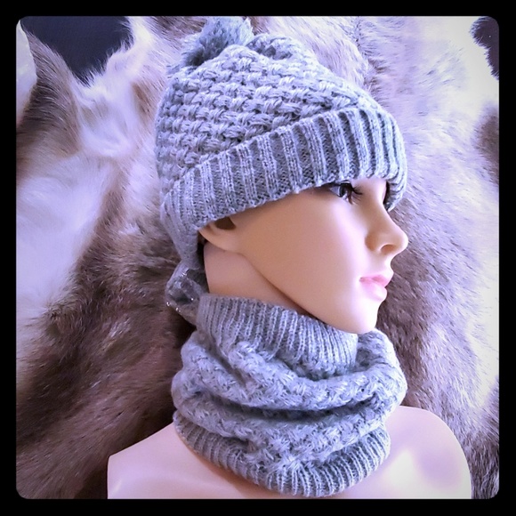Cable Knit Pom Hat w Neckwarmer Fleece Lined - Picture 2 of 5